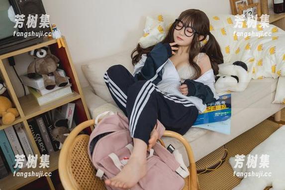 免费原图到手！神沢永莉的家庭作业想看？