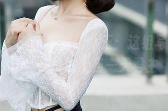 秀人网 – Egg尤妮丝女王：这组写真集能让你在沙发上当一天君主
