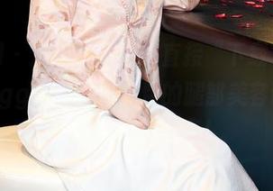 秀人网 – 这组长腿照，直接“下载”你的心！Egg尤妮丝开免费的腿部美容课程，专业指导你增高！
