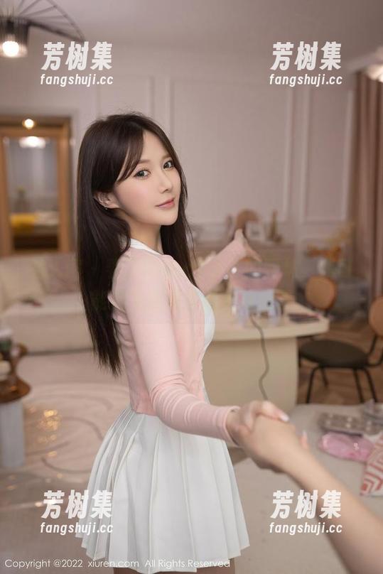 秀人网 - 看了Nancy小姿的网袜，我可能得为桌面壁纸大换血了