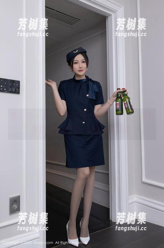 秀人网 - 当短裤遇上于大小姐AYU，绝对是作品集中的一颗璀璨明珠！