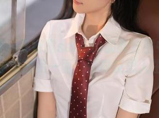 秀人网 – 在娜露selena的教室图中找到学习的另一面，顿时反思人生