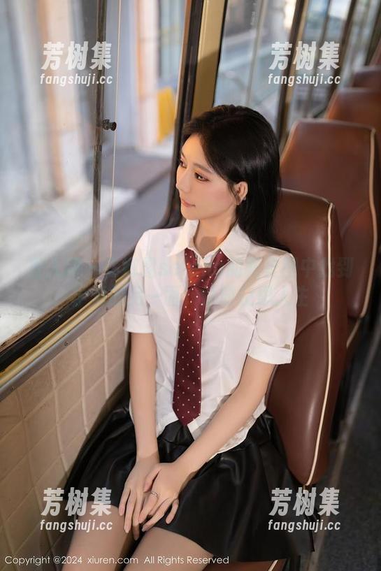 秀人网 - 在娜露selena的教室图中找到学习的另一面，顿时反思人生