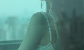 秀人网 – 小逗逗的兔女郎：下载的时候请保持冷静，我不保证。