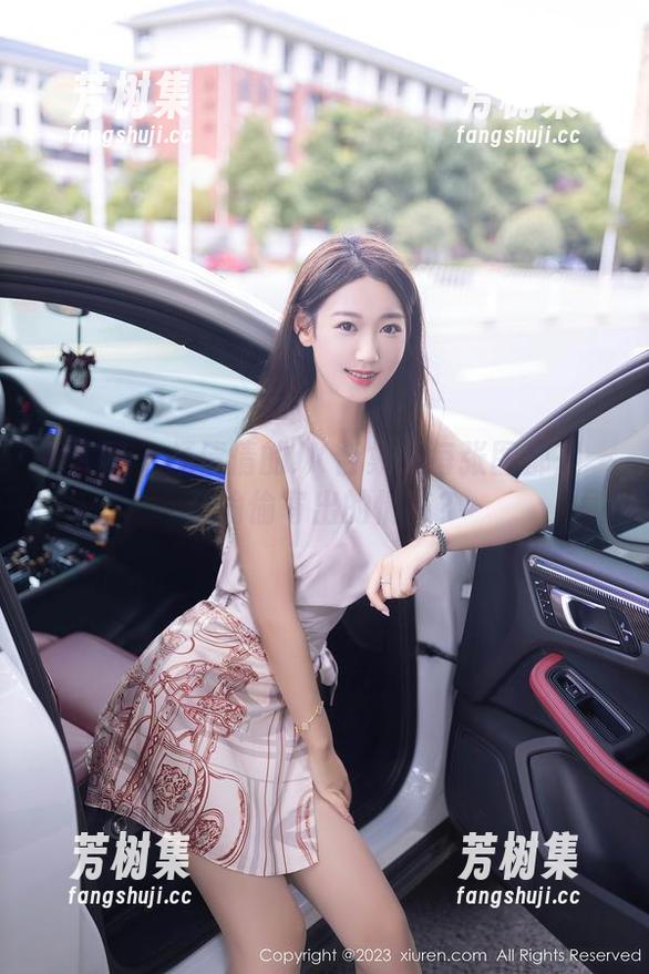 秀人网 - 杨倩倩的JK合集：每张图都是一封偷偷寄出的情书？