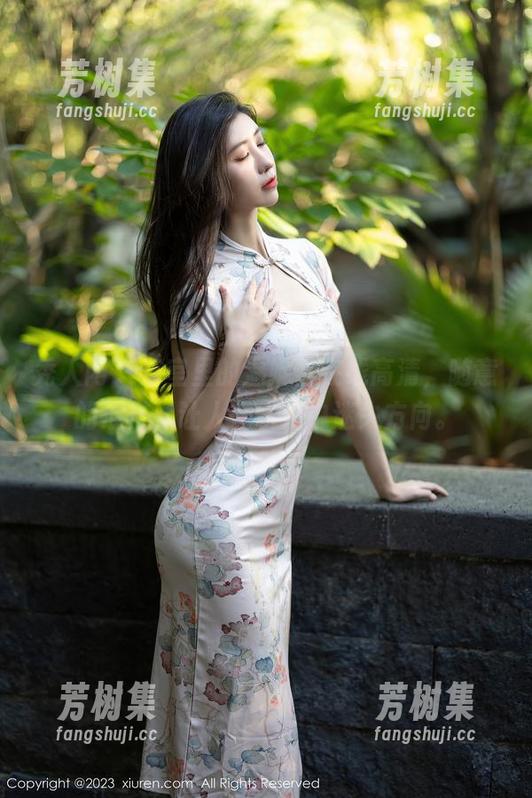 秀人网 - 浴室里的温妮，在线高清，随意的混搭，让人在水汽中迷失方向。