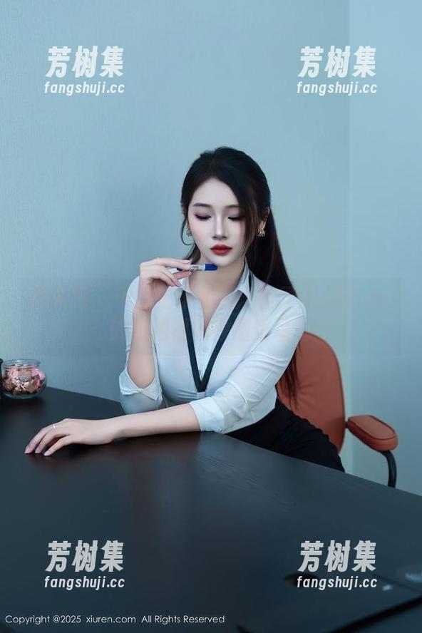秀人网 - 天雷滚滚和画风怪异—玥儿玥er的自拍福利原图登场！