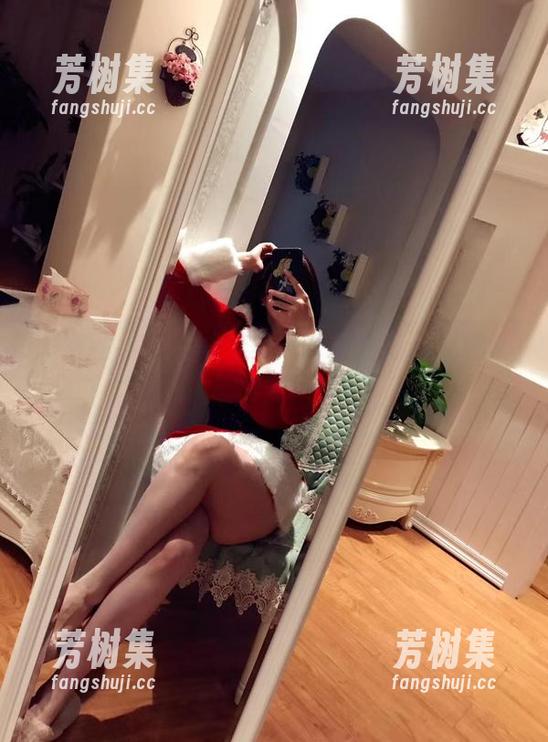 微密圈 - 一点儿空姐风，童小芯的私拍图集肆无忌惮