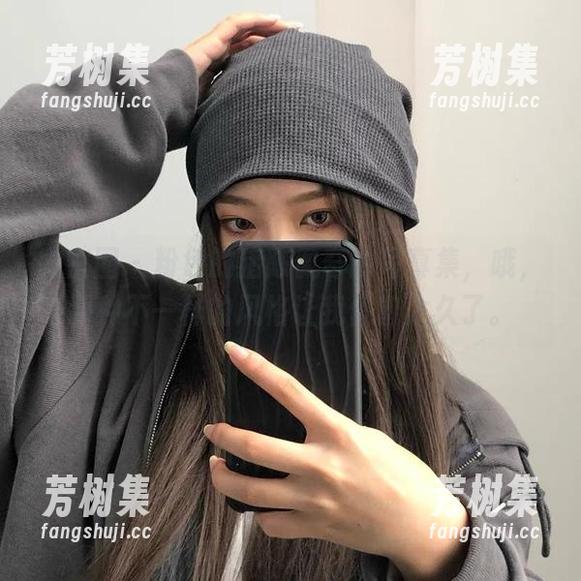 微密圈 - 粉色的猪陈佩奇的写真集，哦，那种不一样的风格让我停留太久了。