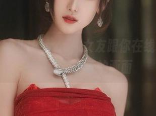 如果腐团儿Ikaros的女友跟你在线聊天，美图无法想象的画面