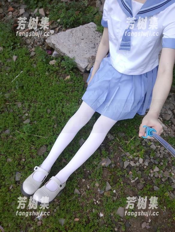 不打扰了，只想静静欣赏西尔酱的黑丝美图更新！