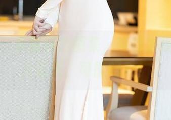 语画界 – 李丽莎的图集，带你发现脚下一片蓝天，可能吗？！