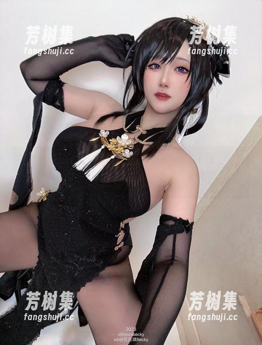 贝贝琪Becky该不会是白色毛衣的代言人吧，这张图片难以自拔！