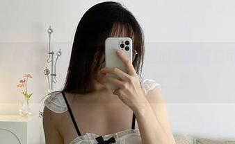 微密圈 – 保护好你的心，铁锤姐姐的美脚图集可能对你造成意想不到的“踩”踏