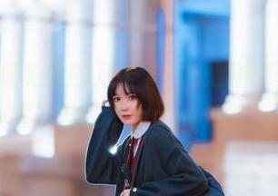 阿包也是兔娘的万圣节，在原图里徘徊，意外发现了自己的鬼影。