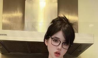 微密圈 – 图片里的阿色礼服，有点不真实啊？！
