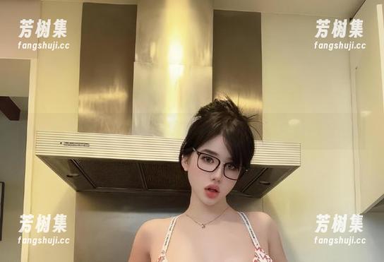 阿色 微密圈 - 图片里的阿色礼服,有点不真实啊?!