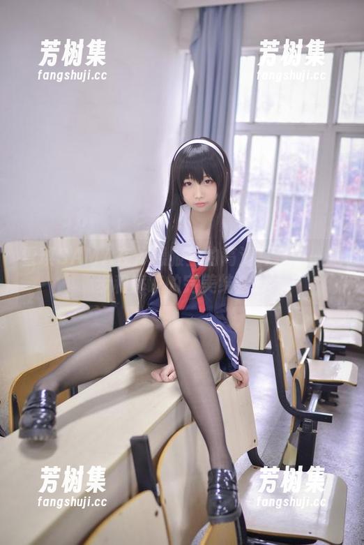 雪琪SAMA在体操服里的高清写真——跑步和摔跤的完美结合？
