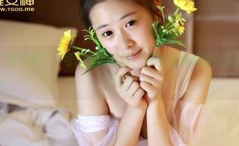 青豆客 – 图集来了！可蕊娜的眼镜，居然能和她的个性搭得如此火热！