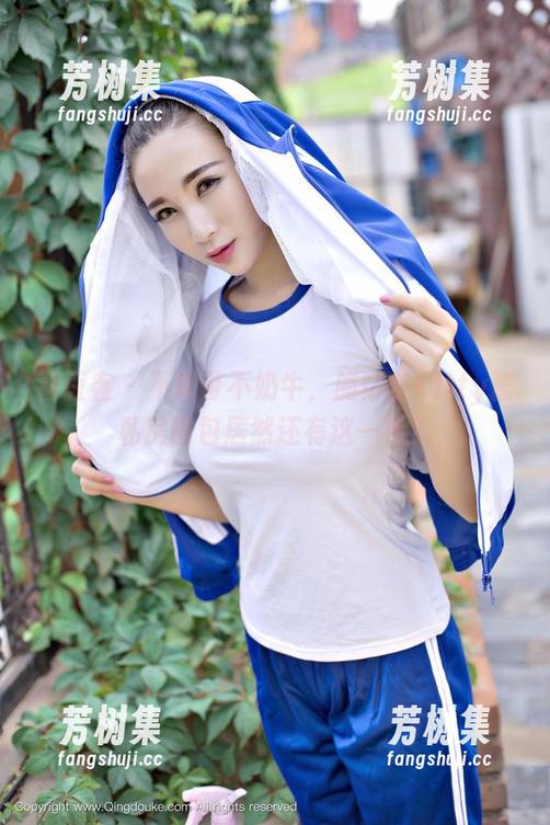 青豆客 - 不锁骨不奶牛，施忆佳Kitty酱私房图包居然还有这一手？