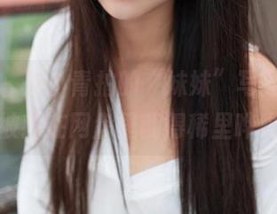 青豆客 – 艾小青拍的“妹妹”写真吧，结果被我在网盘里翻得稀里哗啦。