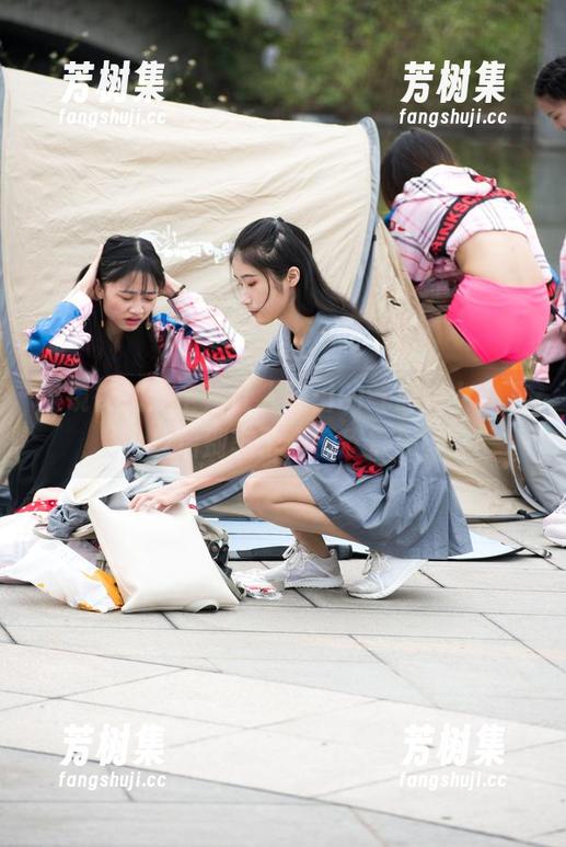 魔镜街拍：全套让人瞩目的气质美女，下载后别忘了慢慢欣赏！